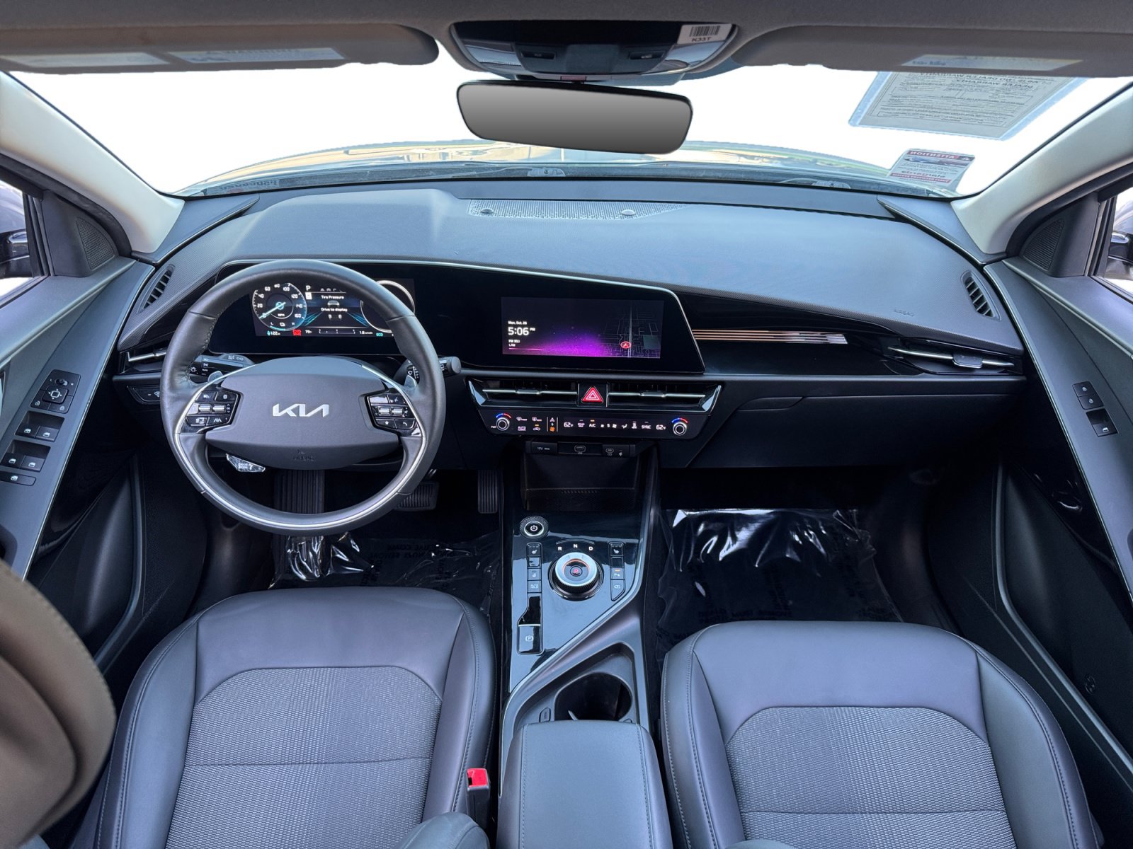 Used 2023 Kia Niro Wind w/ Wind Preserve Package FWD image 10