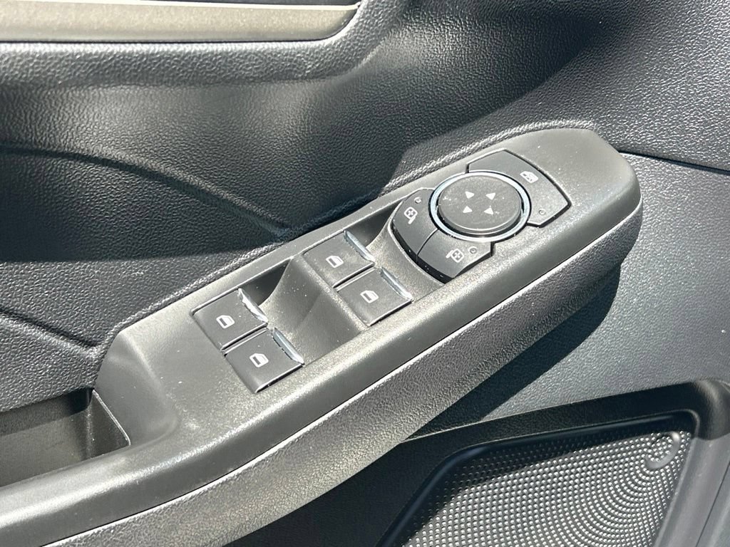 Used 2022 Ford Escape SE w/ SE Sport Appearance Package FWD image 18