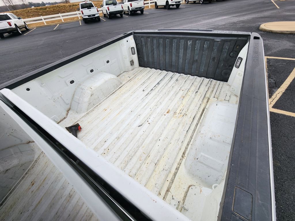 Used 2020 Chevrolet Silverado 1500 Custom w/ Custom Value Package image 12