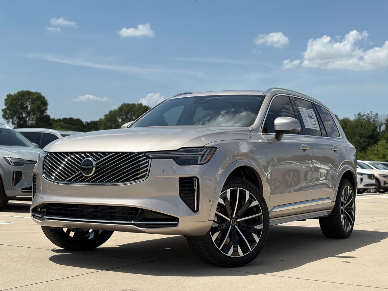 New 2026 Volvo XC90 B5 Ultra w/ Protection Package Premier video 1