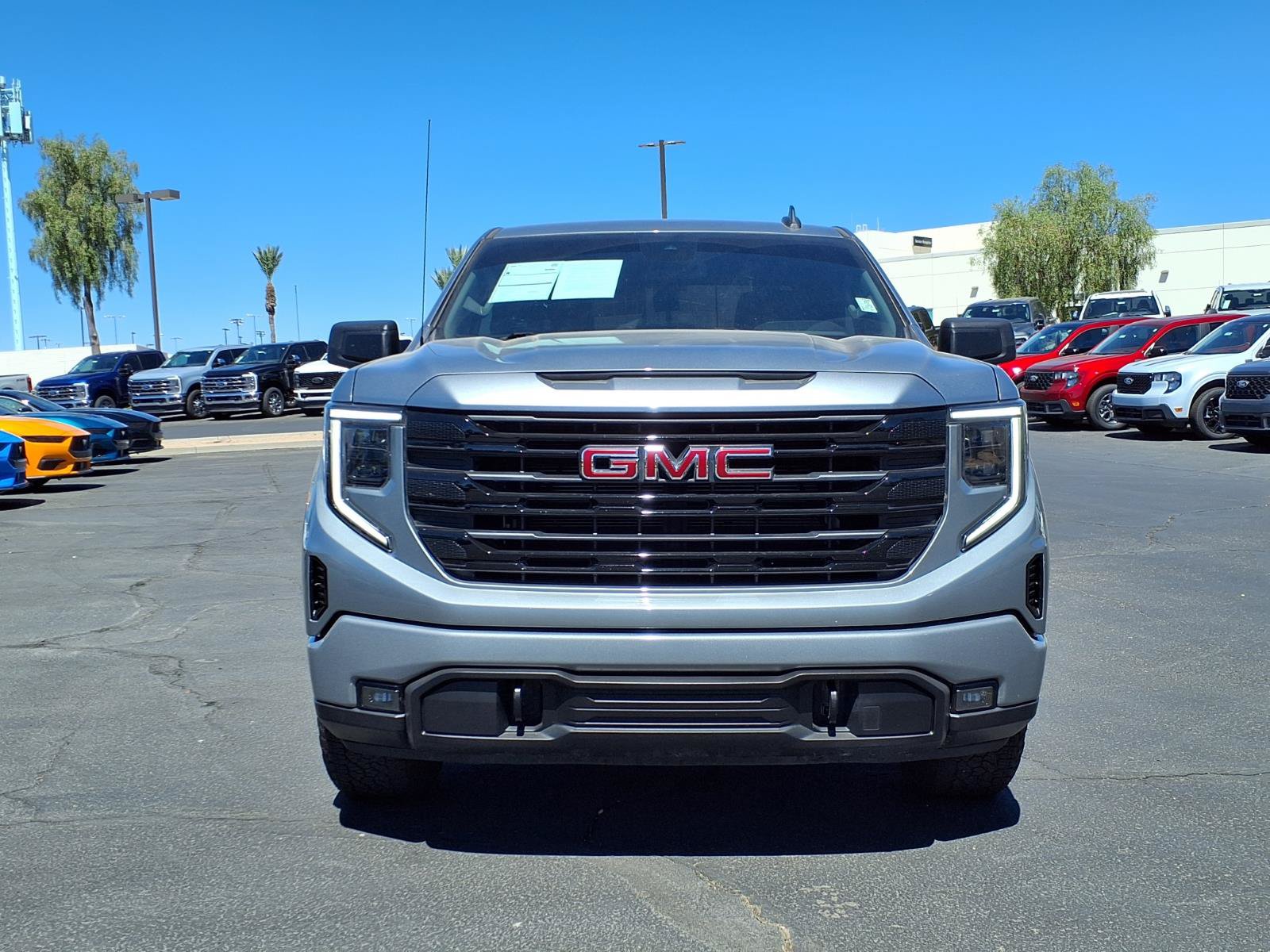 Used 2025 GMC Sierra 1500 Elevation AWD/4WD image 2