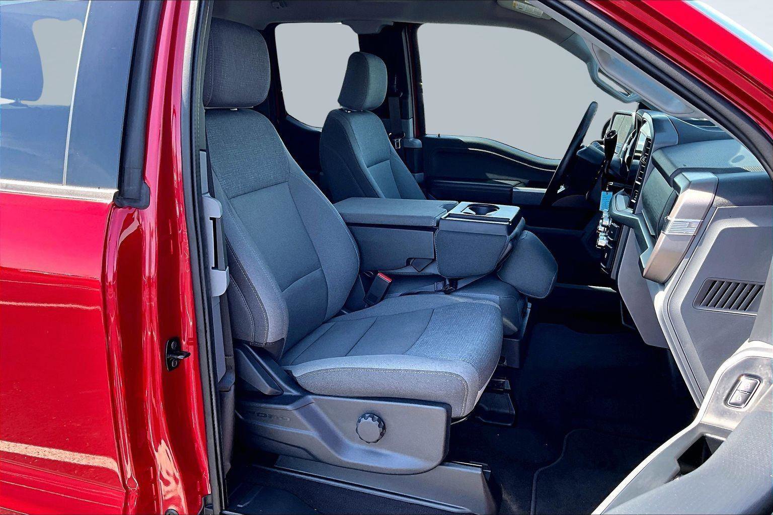 Used 2025 Ford F150 XLT w/ Equipment Group 301A Standard AWD/4WD image 8