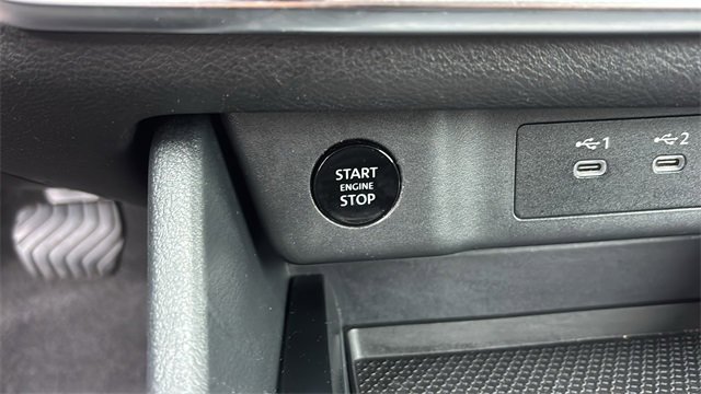 Used 2024 Nissan Rogue SV image 14