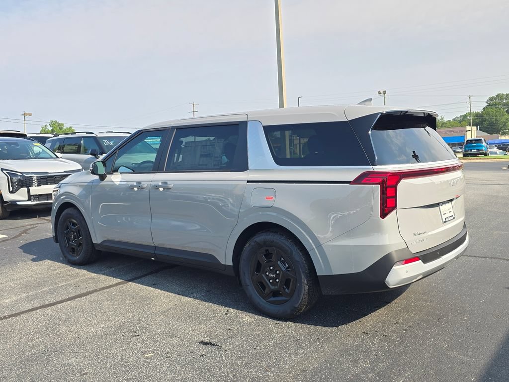 New 2027 Kia Carnival LX FWD image 5