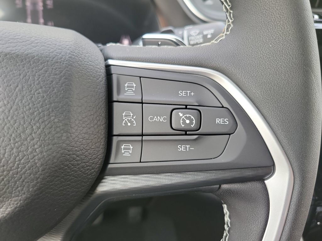 New 2026 Jeep Grand Cherokee Laredo X RWD image 28