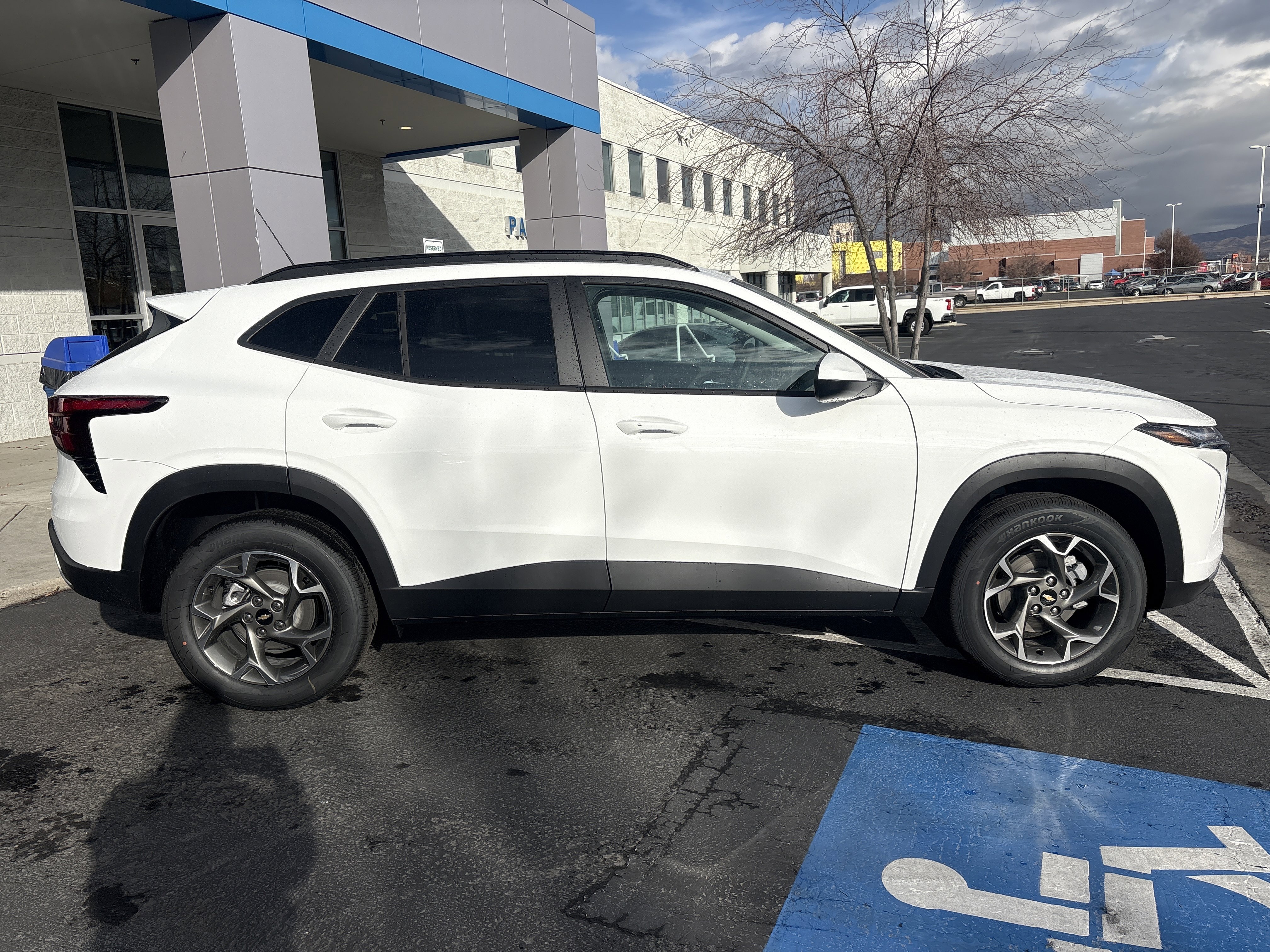 New 2026 Chevrolet Trax LT w/ Driver Confidence Package FWD image 6