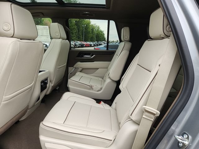 New 2026 GMC Yukon Denali w/ Sun & Power Step Package AWD/4WD image 6