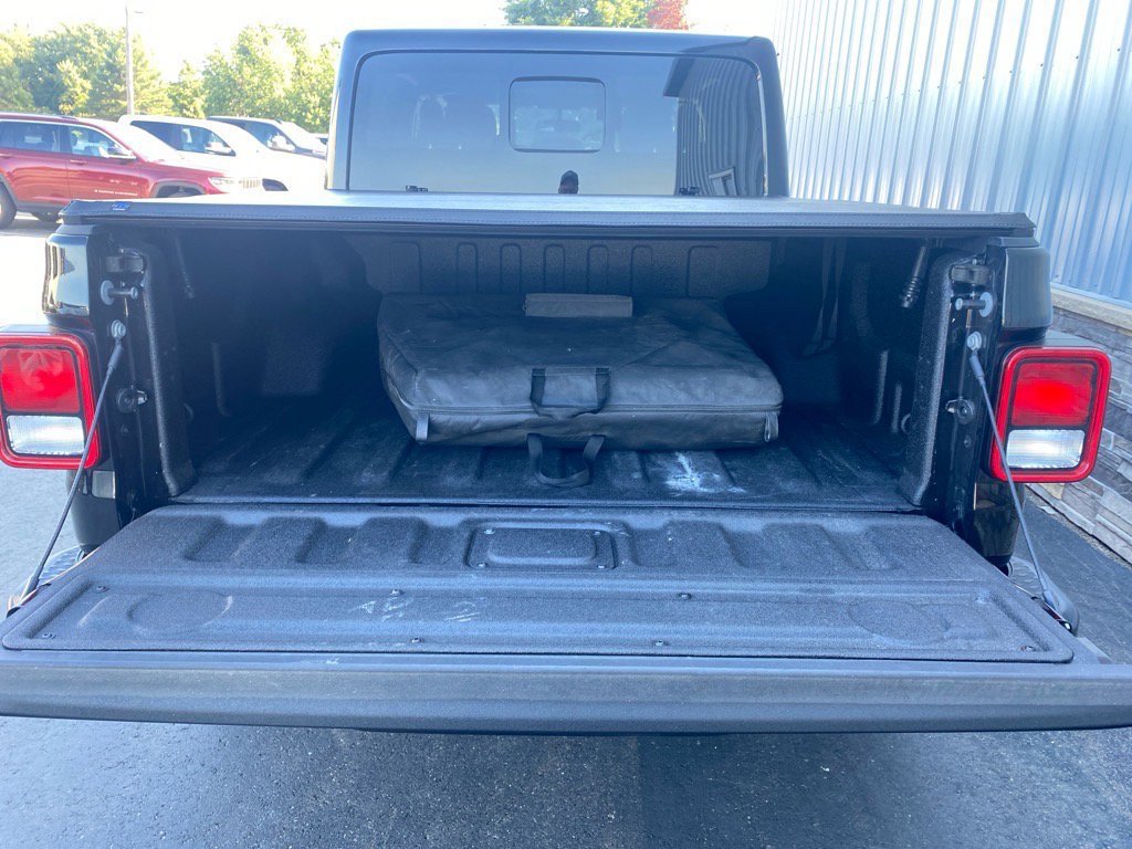 Used 2024 Jeep Gladiator Sport image 22