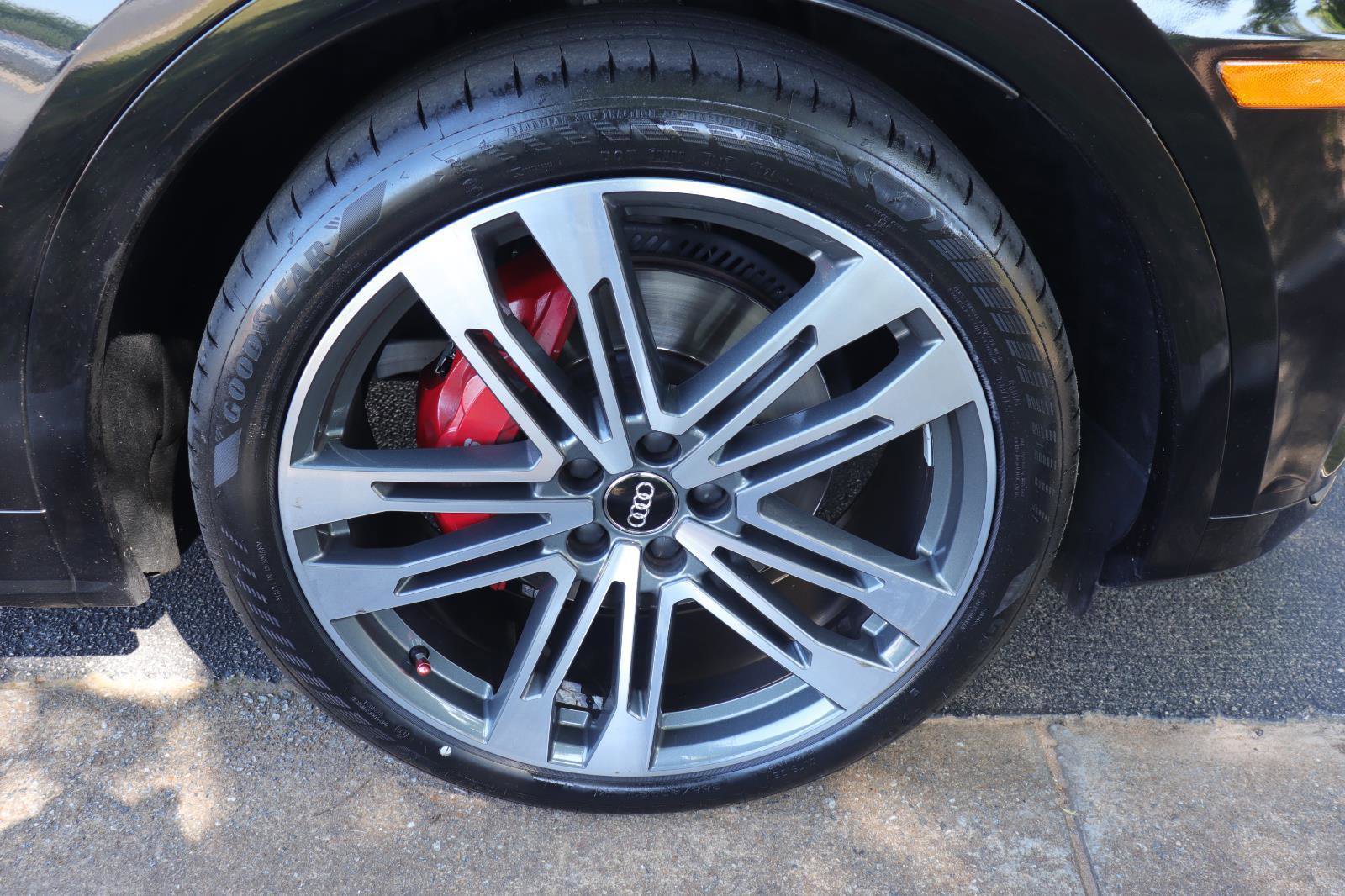 Used 2018 Audi SQ5 Prestige AWD/4WD image 44