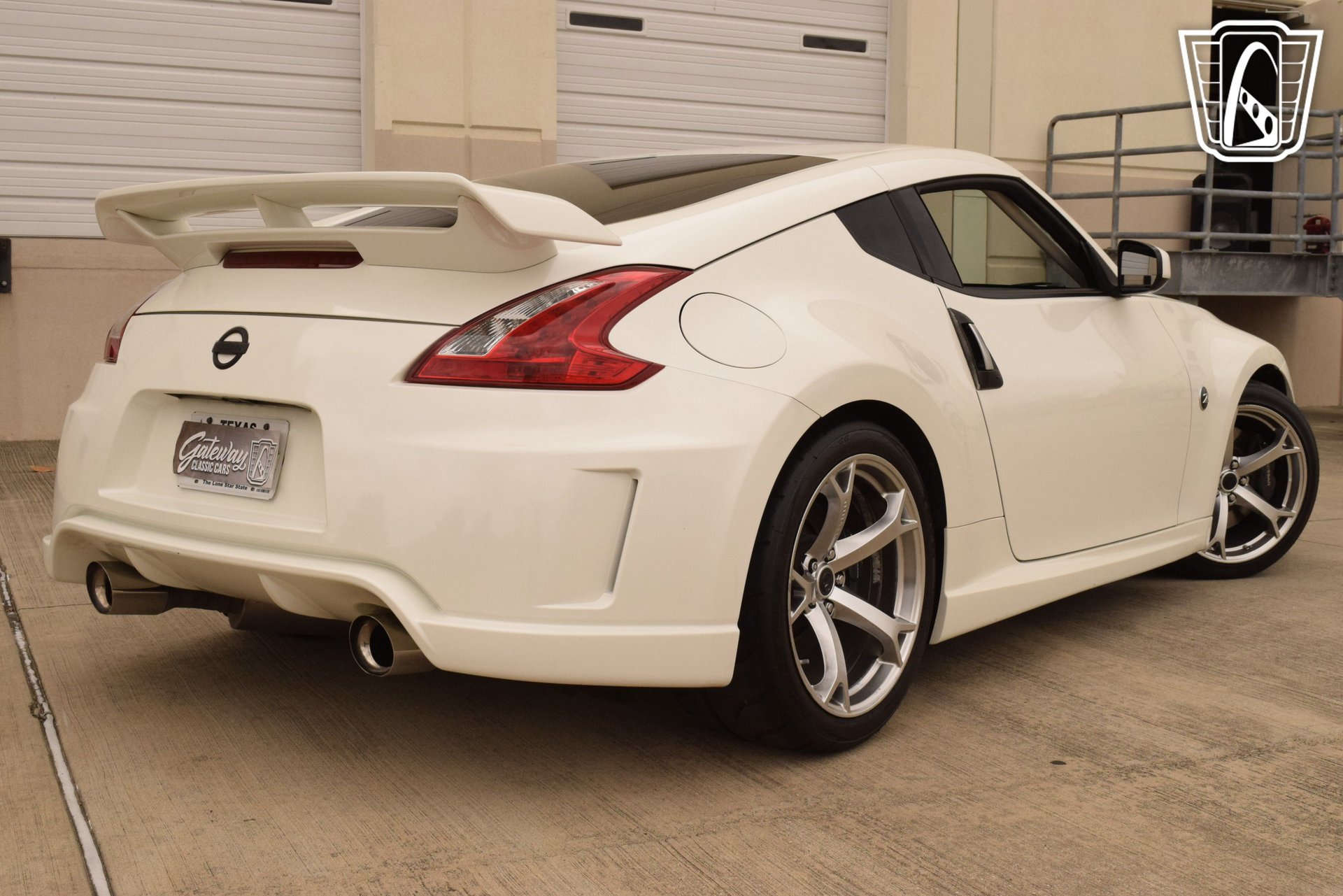 Used 2009 Nissan 370Z NISMO image 13