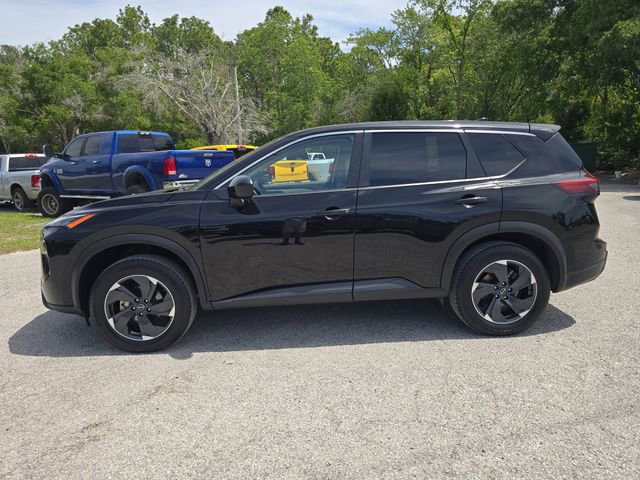 Used 2024 Nissan Rogue SV image 6