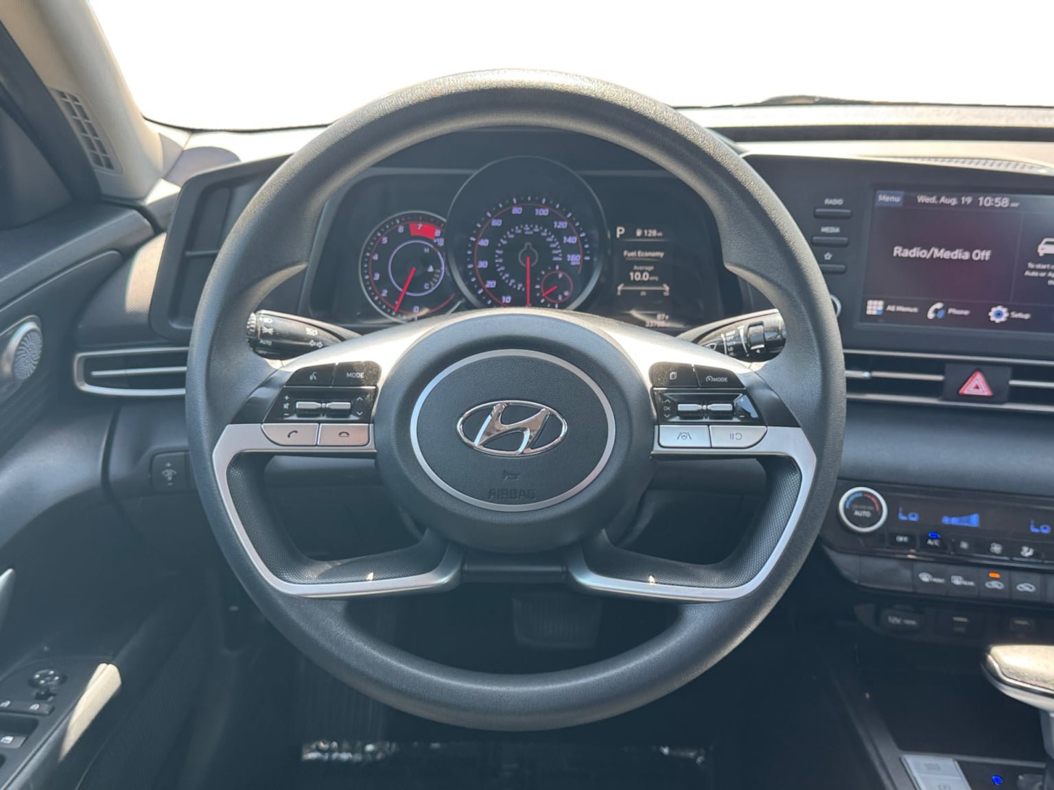 Used 2021 Hyundai Elantra SEL FWD image 13