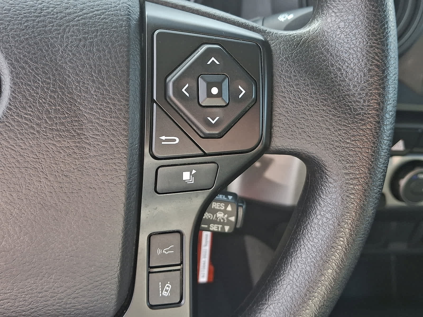 Certified 2022 Toyota Tacoma SR AWD/4WD image 23