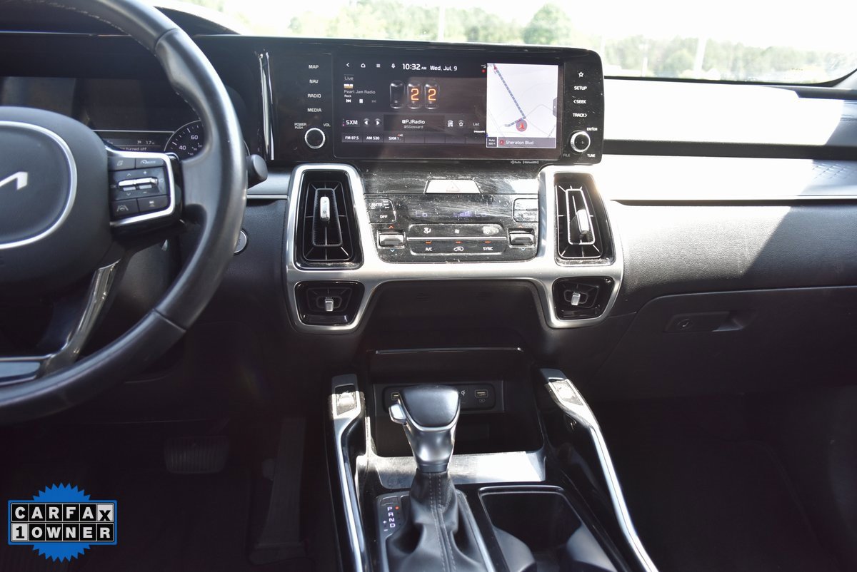 Used 2022 Kia Sorento SX image 18