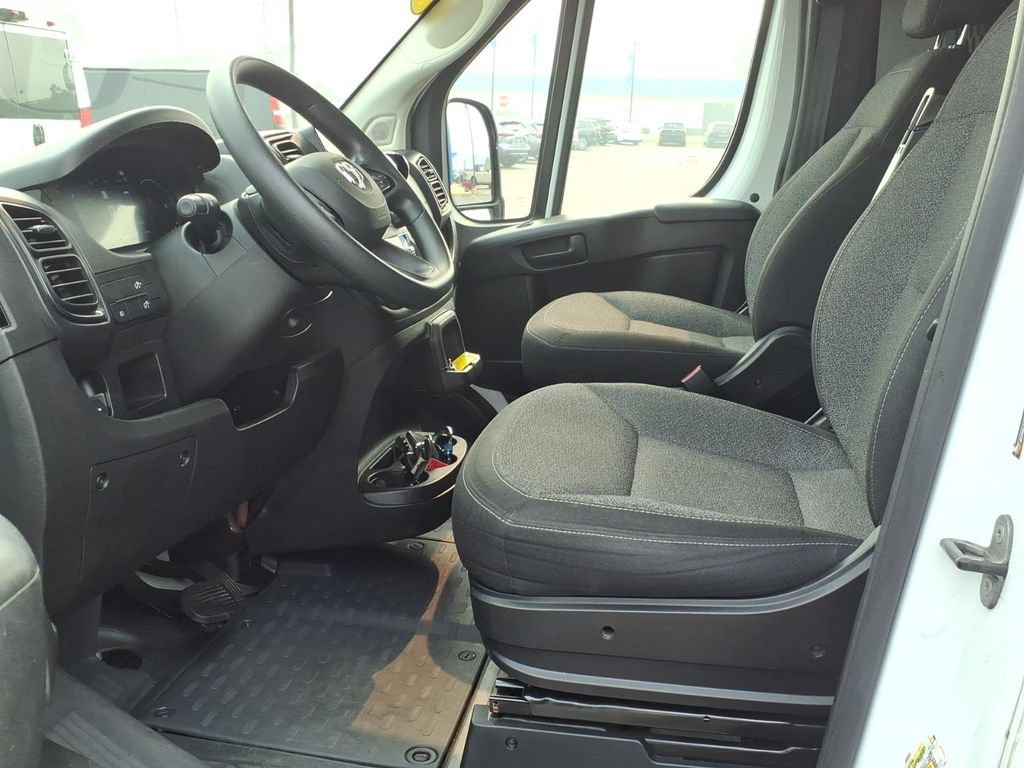 Used 2025 RAM ProMaster 2500 w/ U-Haul Equipment Group FWD image 4