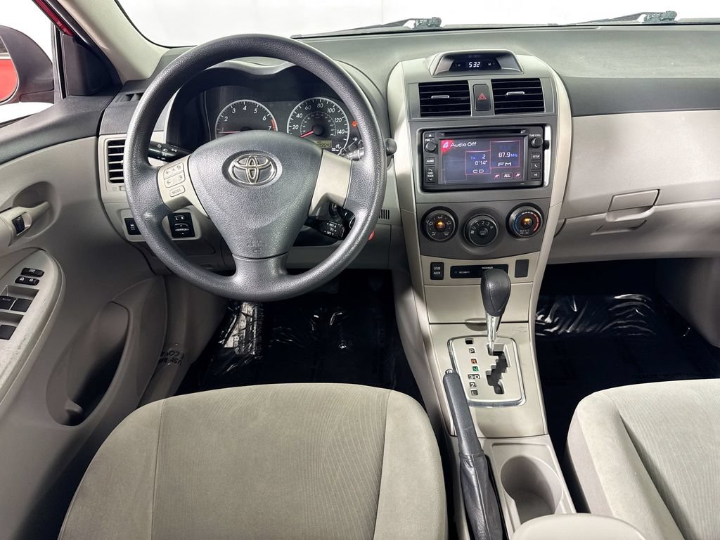 Used 2013 Toyota Corolla LE FWD image 21