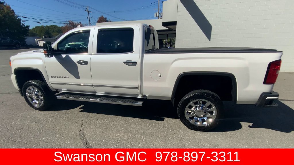 Certified 2019 GMC Sierra 2500 Denali w/ Duramax Plus Package AWD/4WD image 7