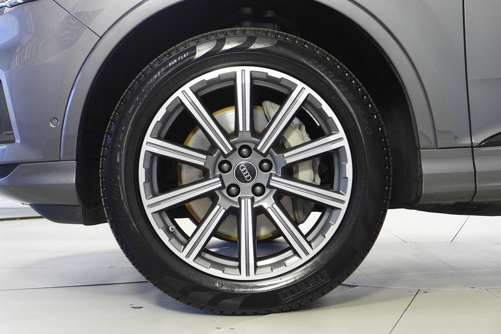 Used 2023 Audi Q7 2.0T Premium Plus w/ Premium Plus Package AWD/4WD image 5