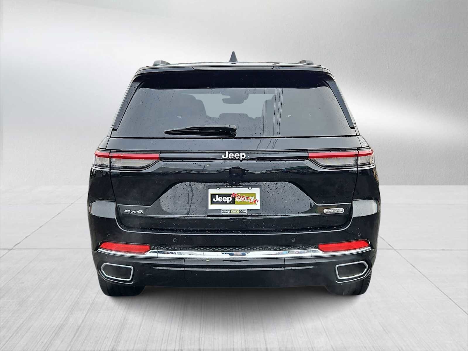 Used 2023 Jeep Grand Cherokee Overland image 7