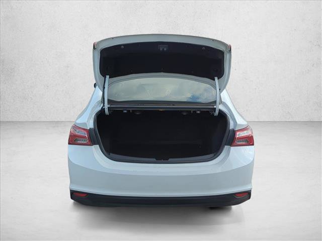 Used 2023 Chevrolet Malibu LT FWD image 9