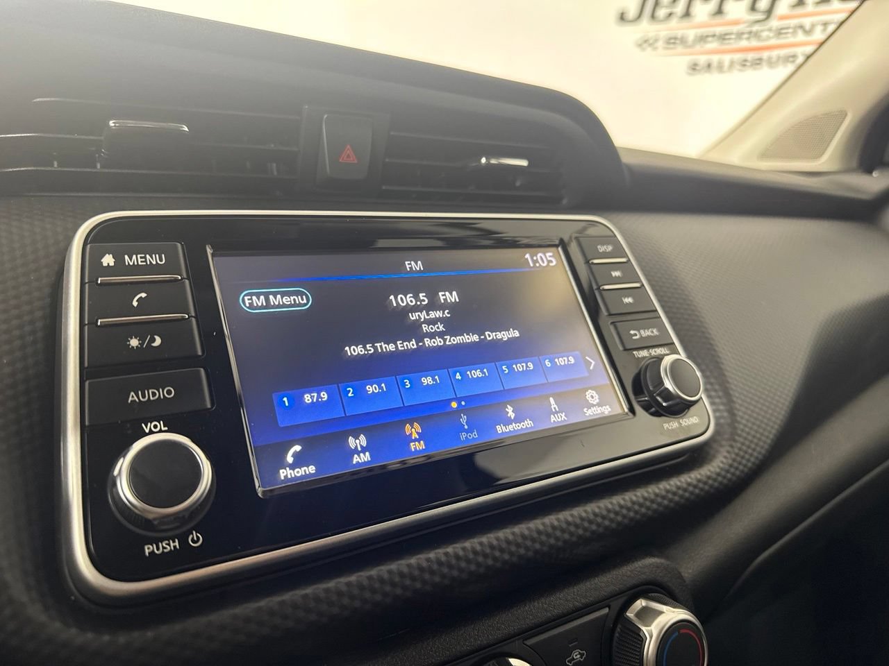 Used 2024 Nissan Kicks S FWD image 21