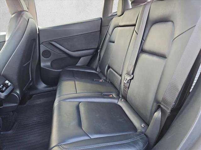 Used 2022 Tesla Model Y Long Range AWD/4WD image 21