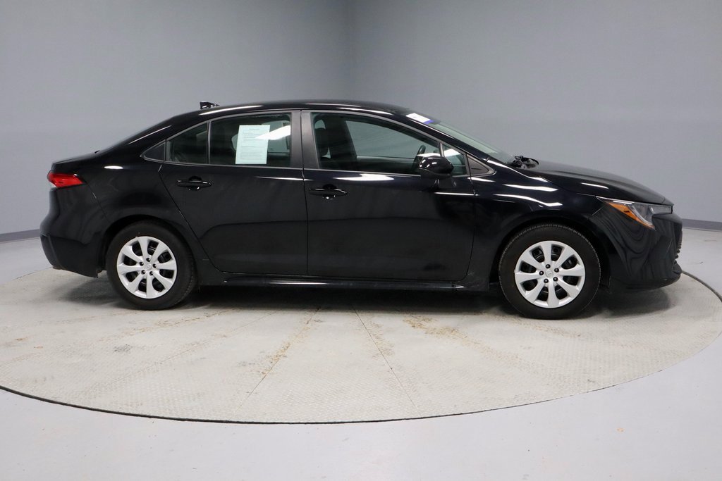 Used 2025 Toyota Corolla LE image 11