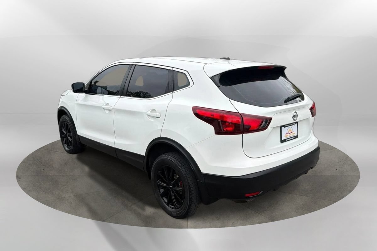 Used 2019 Nissan Rogue Sport S FWD image 3