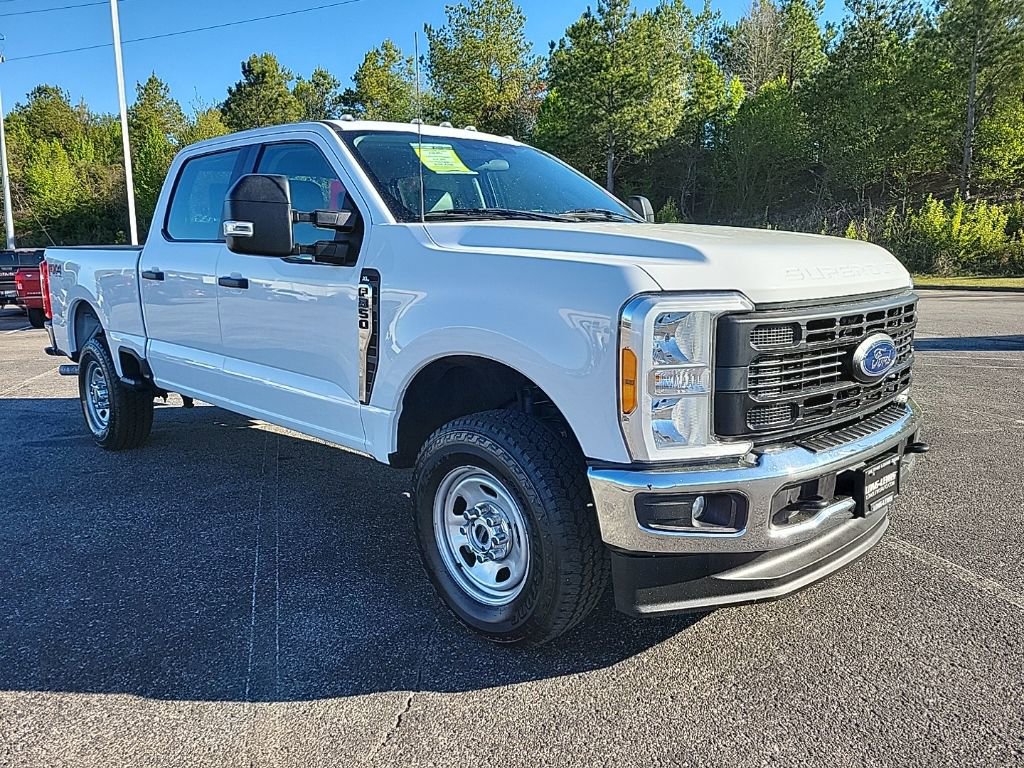Used 2023 Ford F350 XL w/ FX4 Off-Road Package image 3