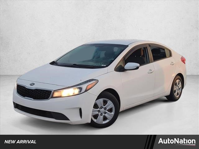 Used 2017 Kia Forte LX image 1