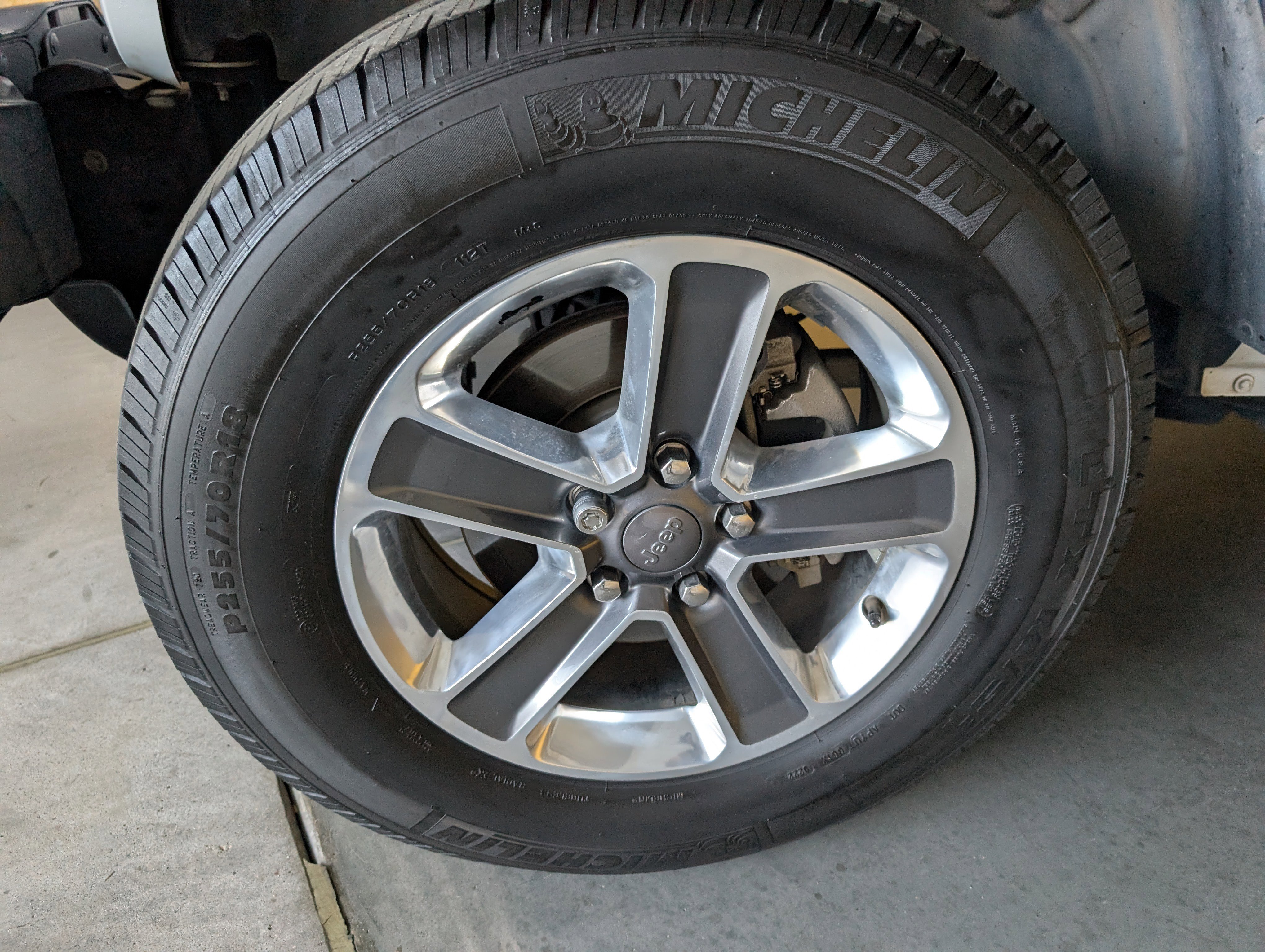 Used 2018 Jeep Wrangler Unlimited Sahara image 13