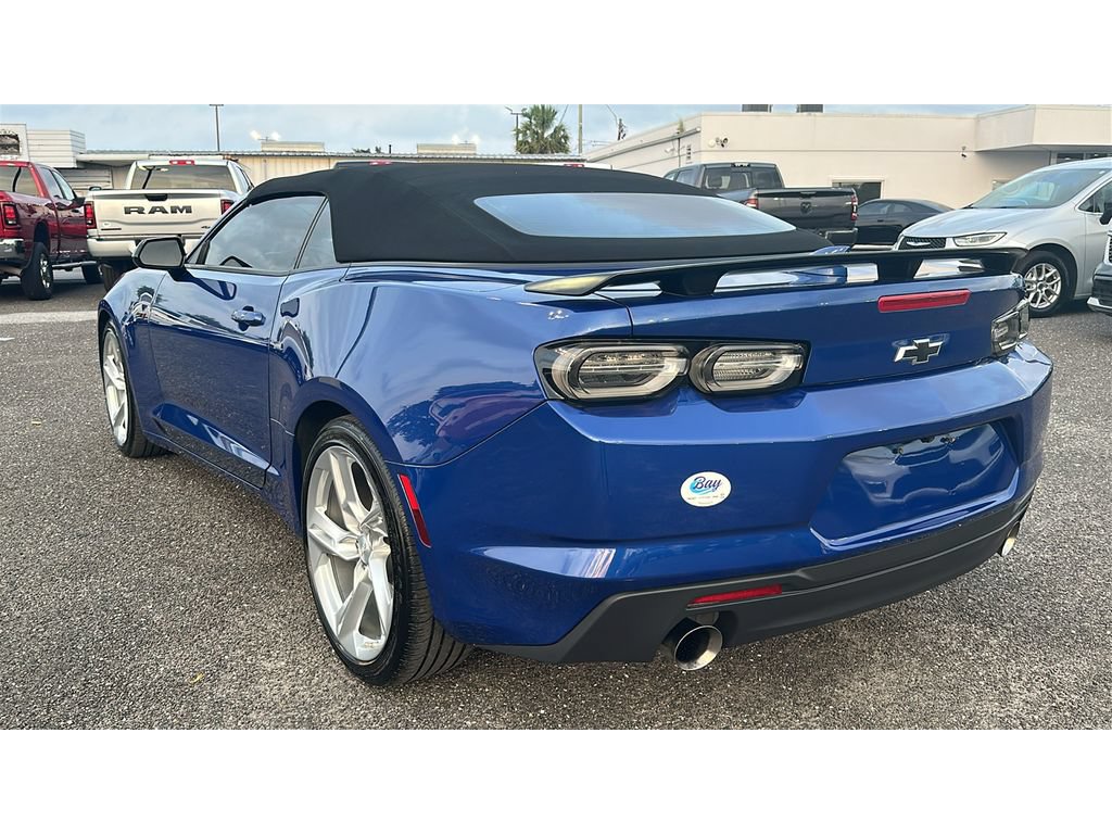 Used 2021 Chevrolet Camaro LT RWD image 4