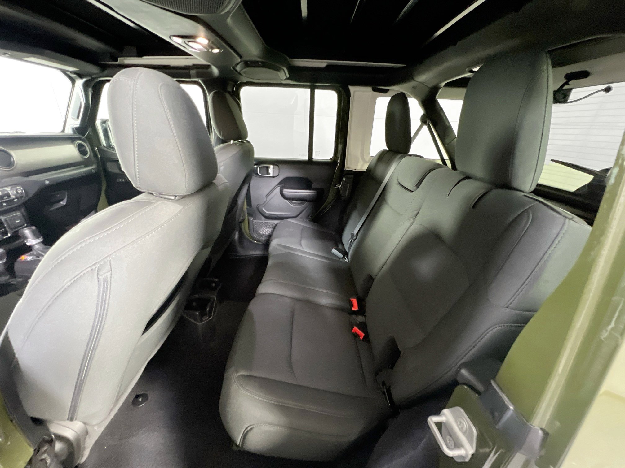 Used 2021 Jeep Wrangler Sport S w/ Sun And Sound Package image 23