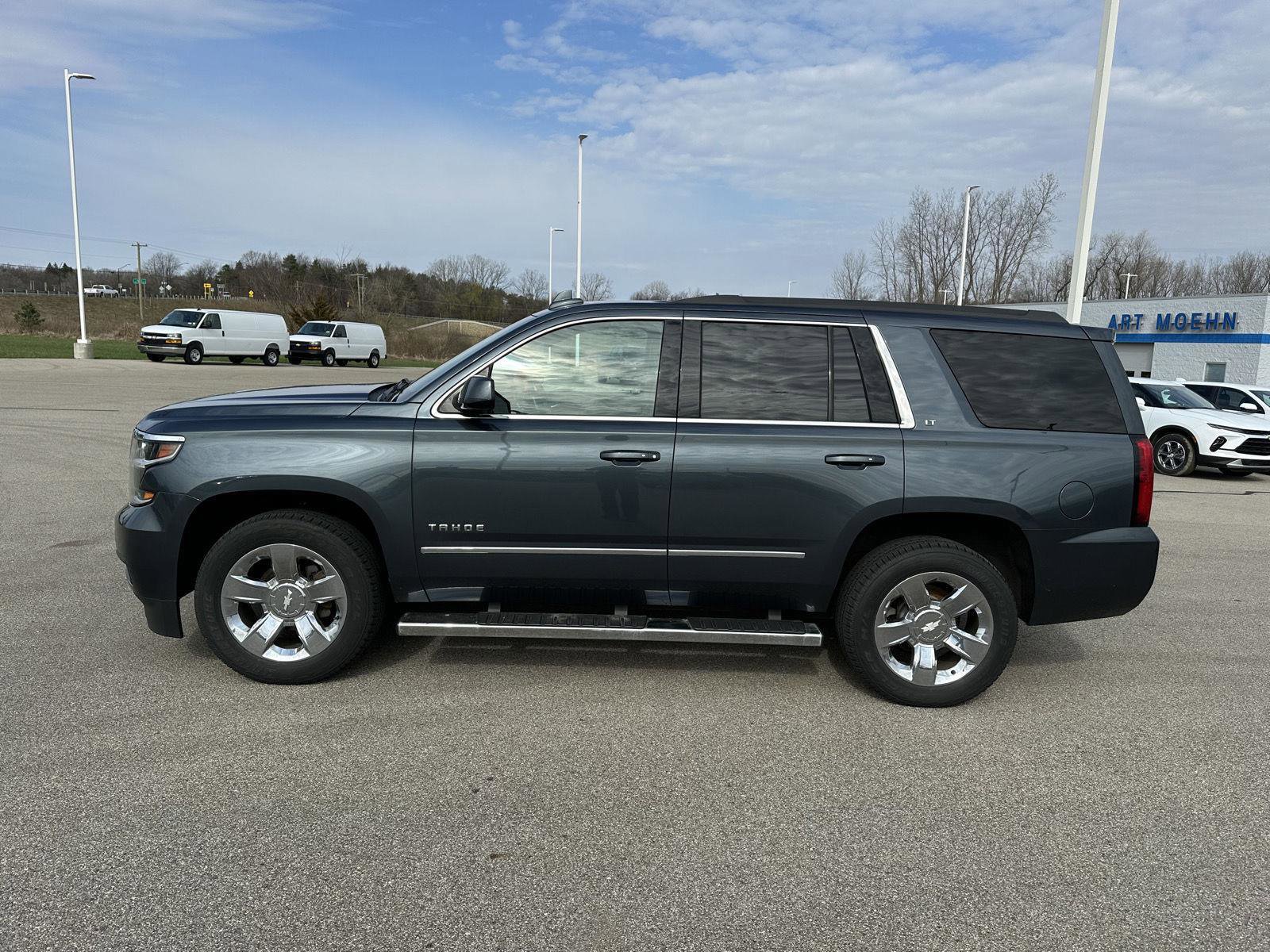 Used 2019 Chevrolet Tahoe LT w/ LT Signature Package image 2