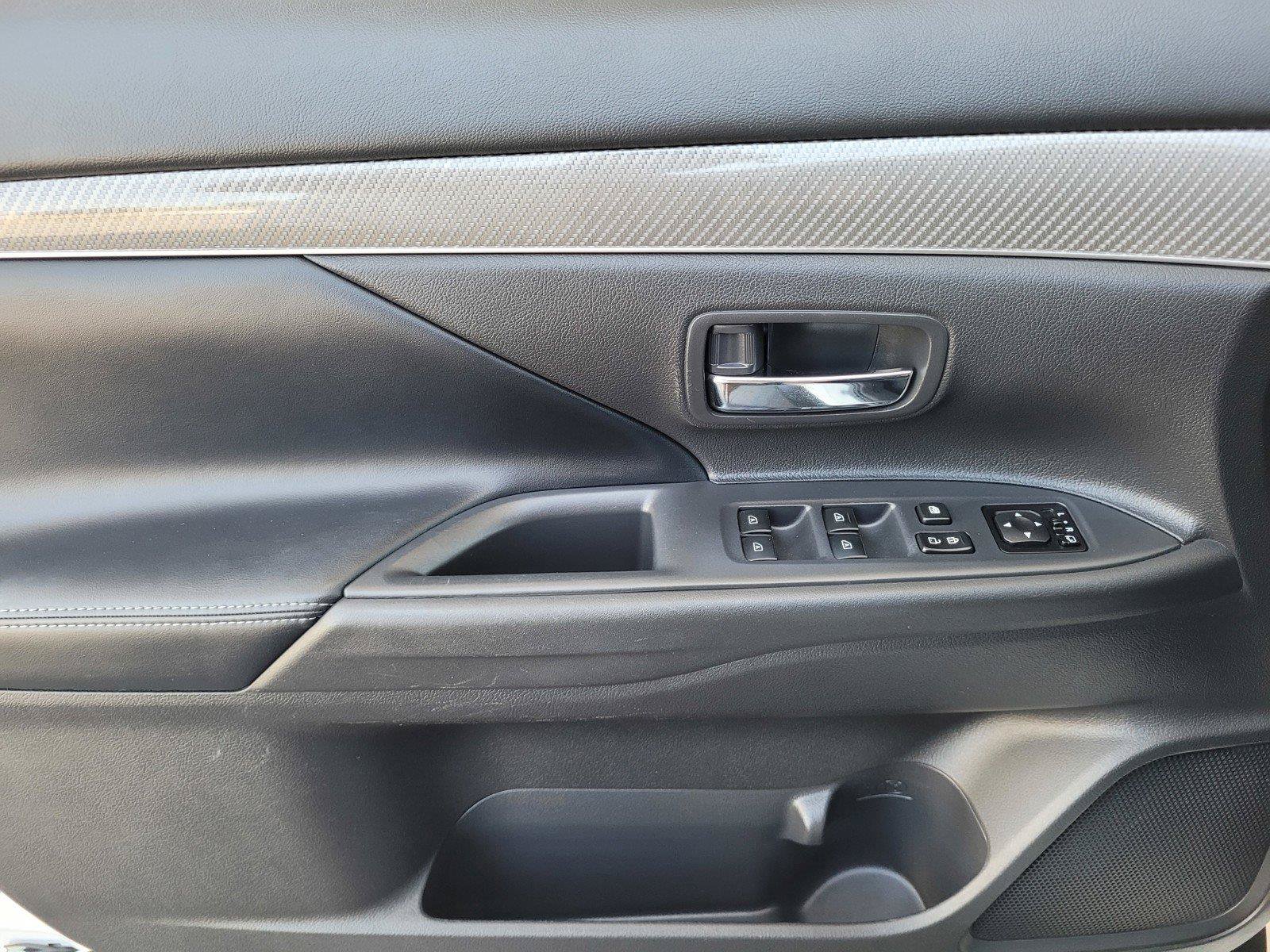 Used 2019 Mitsubishi Outlander GT AWD/4WD image 24