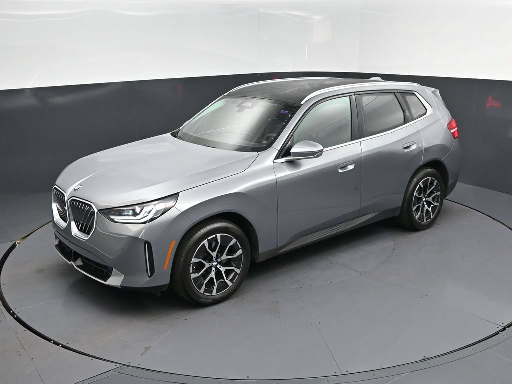 Certified 2025 BMW X3 xDrive30i w/ Premium Package AWD/4WD image 1