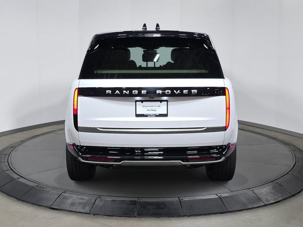 Used 2025 Land Rover Range Rover SE AWD/4WD image 6