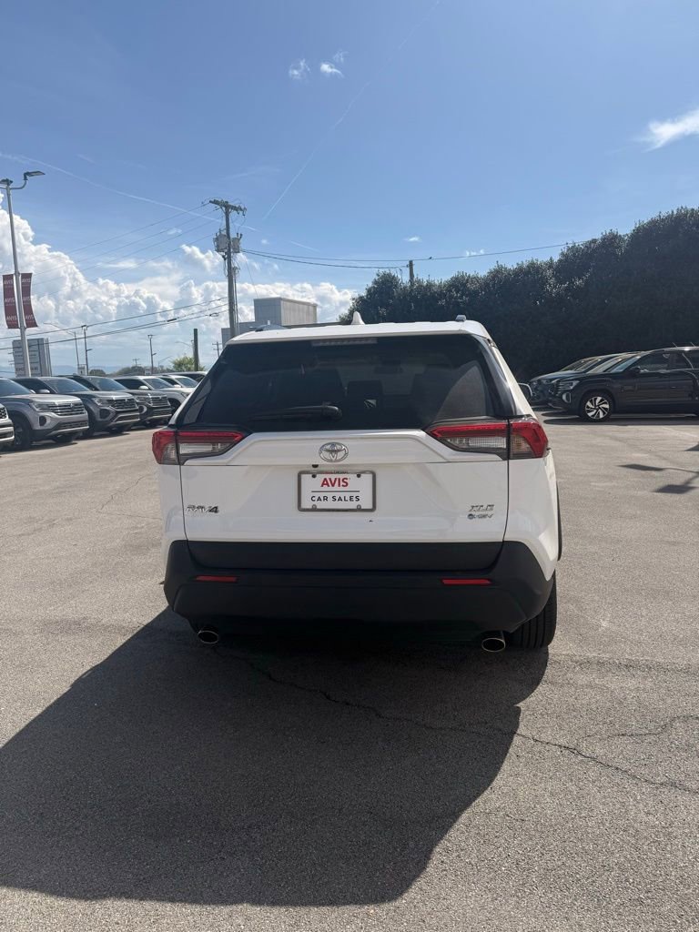 Used 2025 Toyota RAV4 XLE image 5