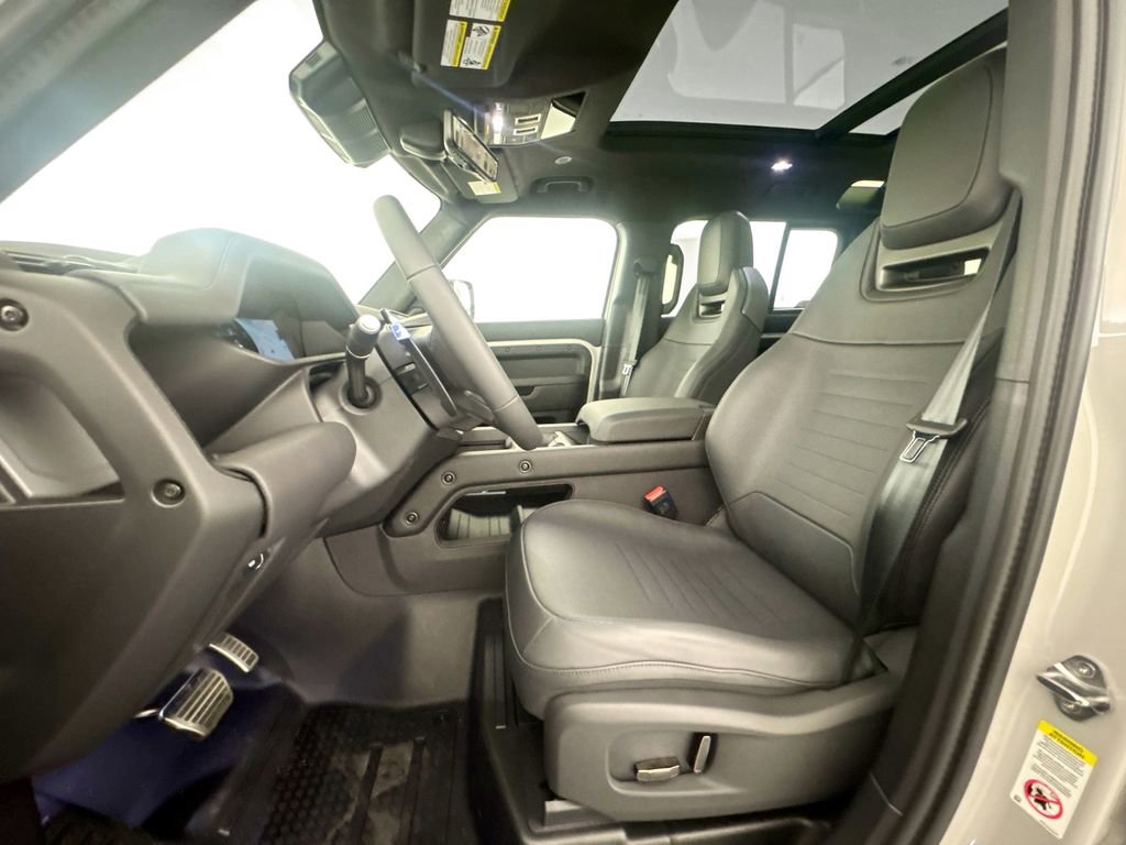 New 2026 Land Rover Defender 110 OCTA image 20