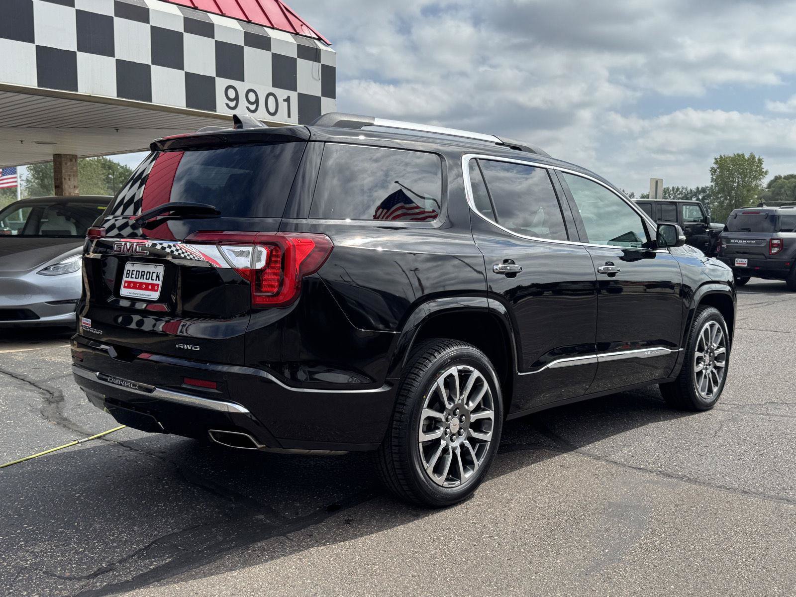 Used 2020 GMC Acadia Denali w/ Trailering Package AWD/4WD image 7