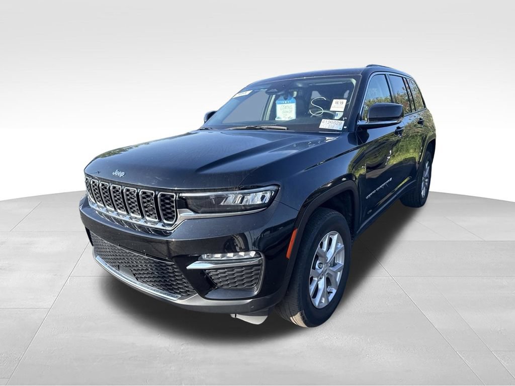 Used 2023 Jeep Grand Cherokee Limited AWD/4WD image 6