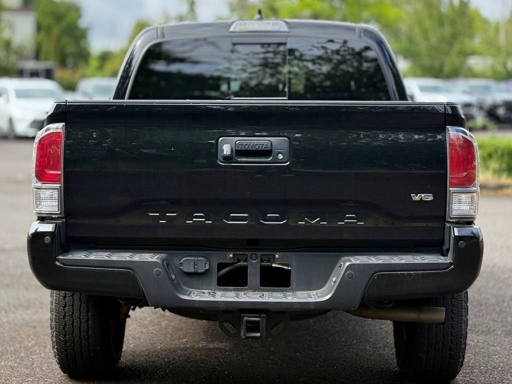 Certified 2023 Toyota Tacoma TRD Off-Road w/ TRD Premium Off Road Package AWD/4WD image 4