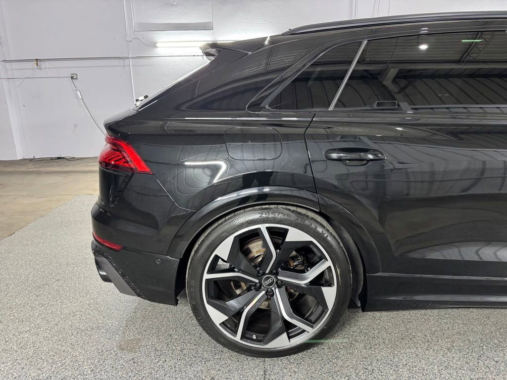 Used 2023 Audi RS Q8 w/ Black Optic Package AWD/4WD image 9