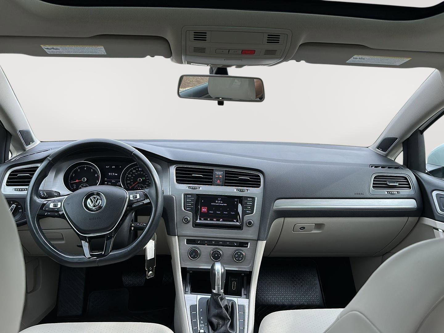 Used 2015 Volkswagen Golf SE FWD image 37