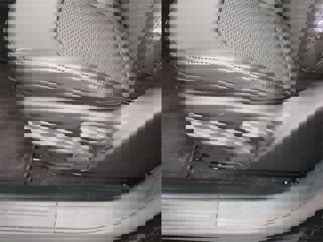 New 2026 Jeep Compass Latitude image 18