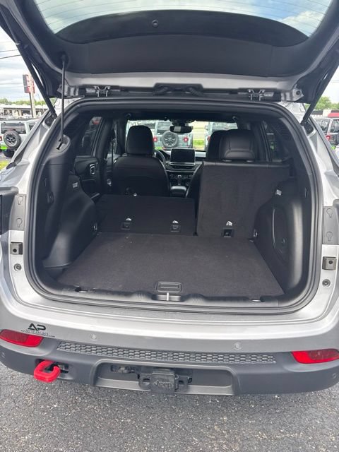 Used 2023 Jeep Compass Trailhawk w/ Trailhawk Elite Group AWD/4WD image 5