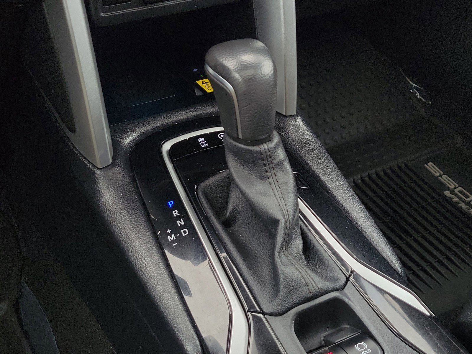 Used 2022 Toyota Corolla Cross XLE w/ Convenience Package AWD/4WD image 35