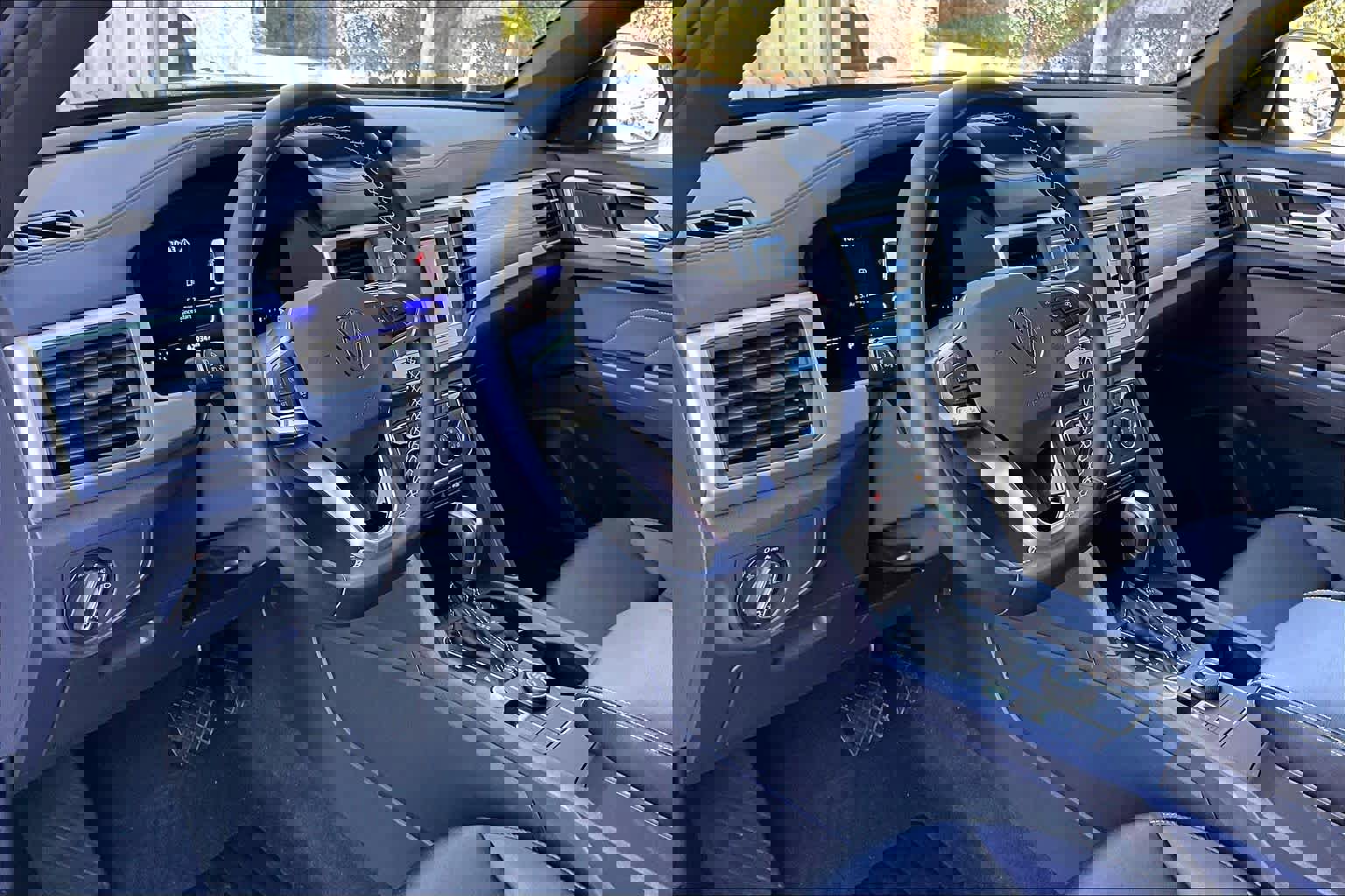 Used 2023 Volkswagen Atlas Cross Sport SE image 17