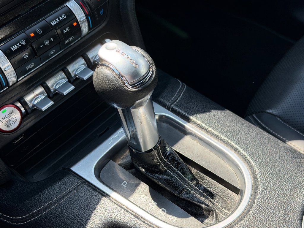 Used 2020 Ford Mustang Convertible RWD image 24