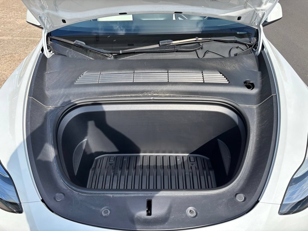Used 2023 Tesla Model Y Long Range AWD/4WD image 22